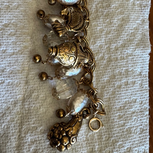 1950s - 1960s Bracelet & Screw Back Earrings With Puffy Charms & Faux Pearls - Picture 8 of 17